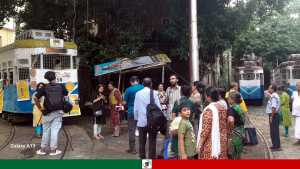 কলকাতার ঐতিহ্য বহনকারী ট্রাম বন্ধ হচ্ছে, ভোগান্তিতে সাধারণ মানুষ