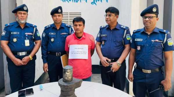 ময়মনসিংহে মন্দিরের শিবলিঙ্গ চুরির ৪ ঘণ্টায় উদ্ধার,আসামী গ্রেফতার